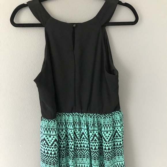 Black and teal patterned dress! - Picture 3 of 4